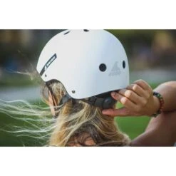 ROLLERBLADE DOWNTOWN HELMET WHITE/BLACK 23 -Salomon || Rossignol || Fischer Verkäufe 9 112293 067h0300 849 07